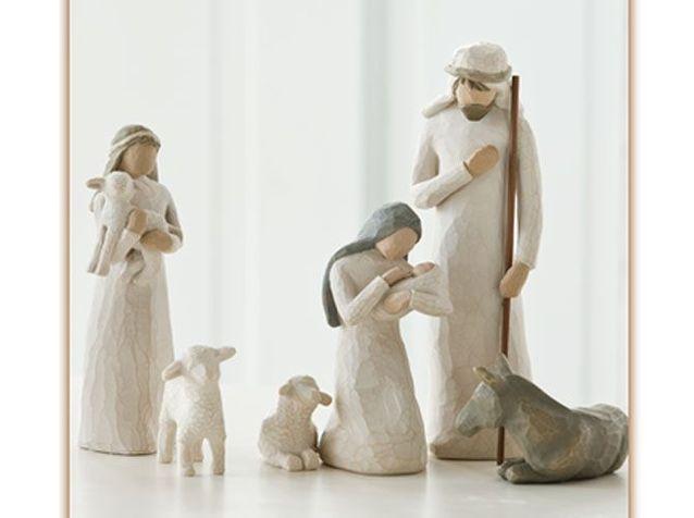 creche de noel moderne en bois 4